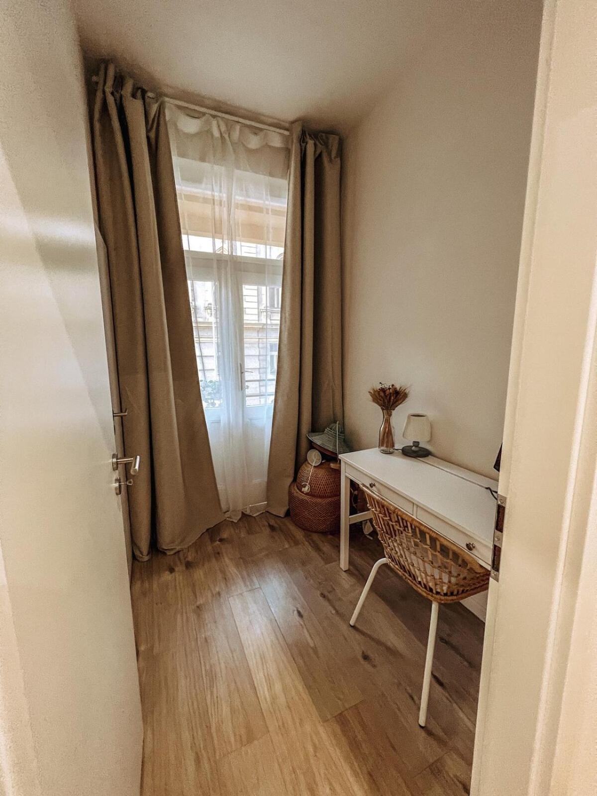 Stylish 1 Bedroom Office At Amazing Location Appartamento